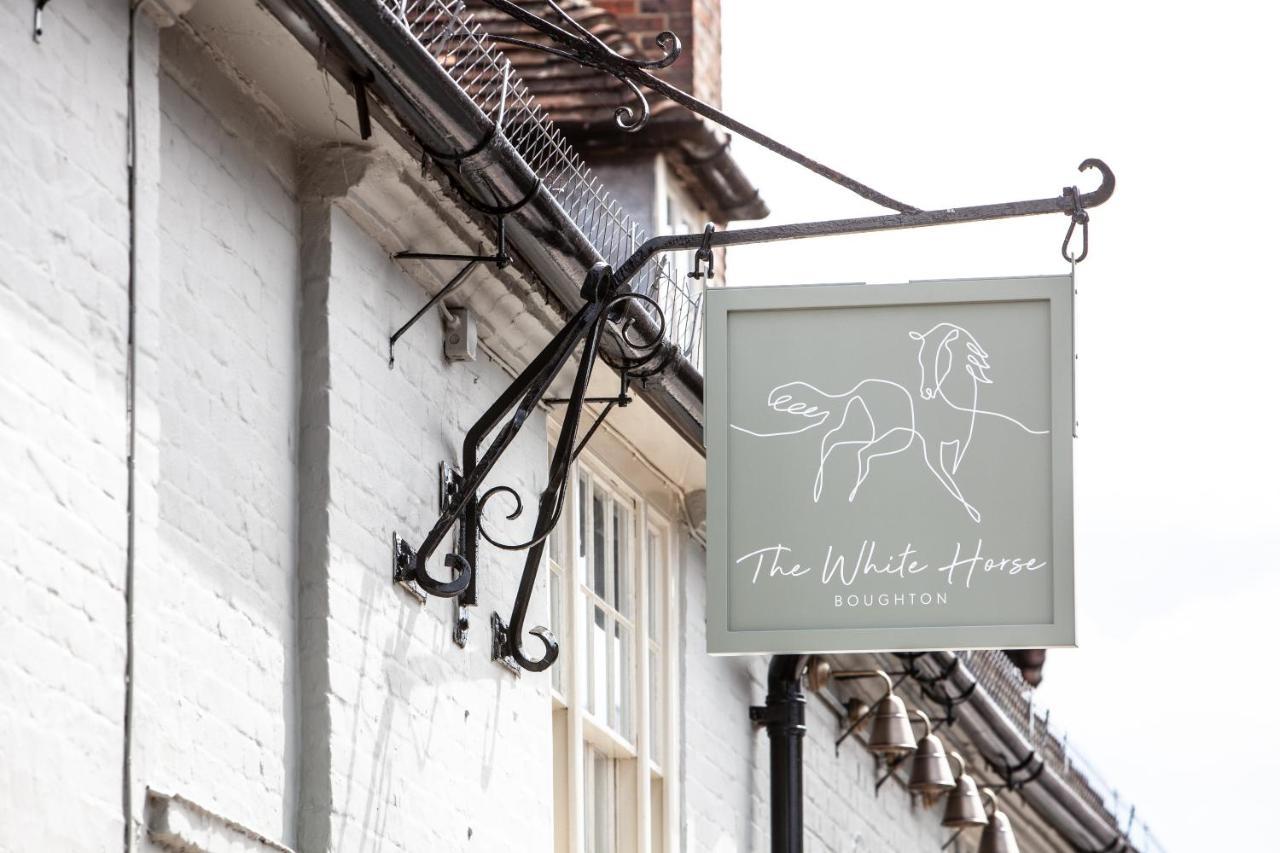 The White Horse Hotel ฟาเวอร์แชม ภายนอก รูปภาพ